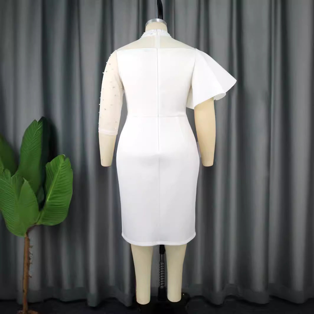 Damen Cocktailkleid mit asymmetrischem Rüschendesign und dekorativen Perlenakzenten R&B