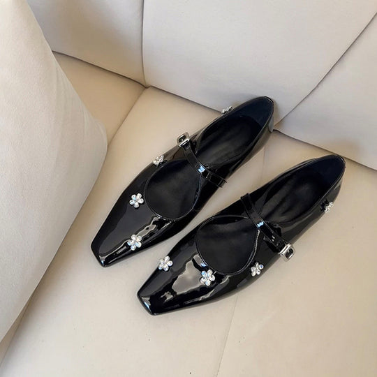 Damen Ballerina-Schuhe mit floralem Schmuckdetail und elegantem Riemendesign R&B
