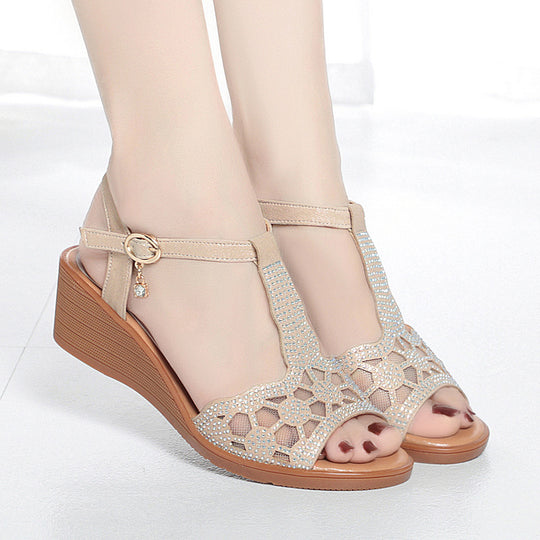 Damen Glamouröse Wedge-Sandaletten mit filigranem Designelement und verstellbarem Riemen R&B