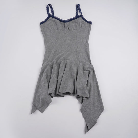 Damen Kleid mit verspieltem asymmetrischem Saum und eleganten Spitzenakzenten R&B