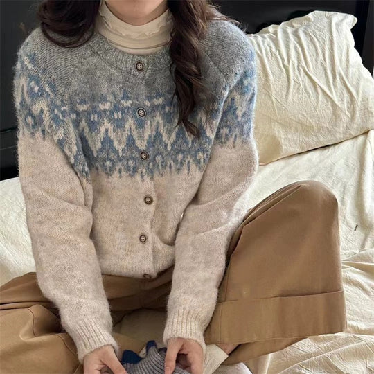 Damen Strickcardigan mit traditionellem Muster und Knopfdetails R&B