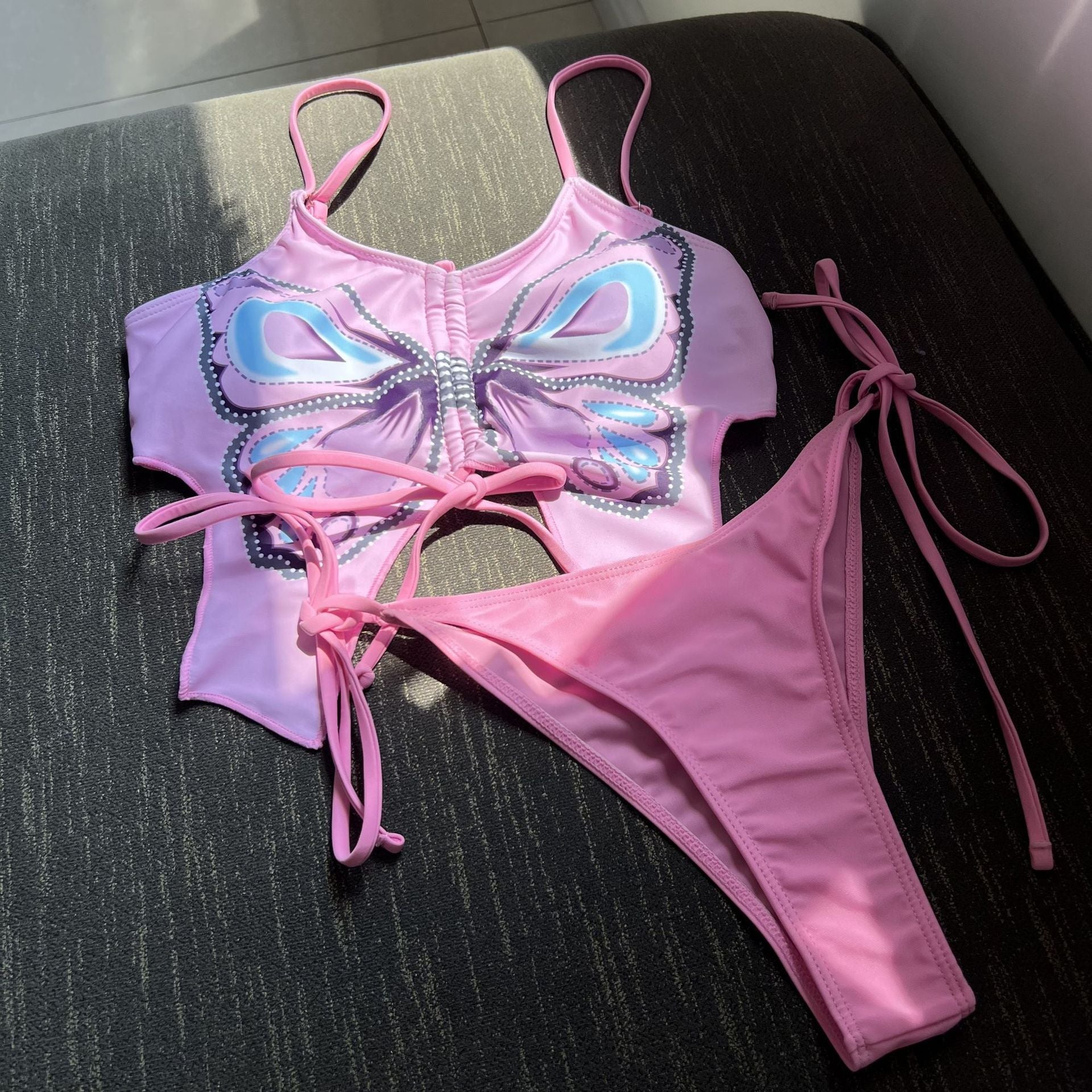Damen Bikini Top mit Schmetterlingsmuster und passendem Slip R&B