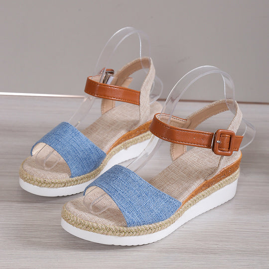 Damen Wedge-Sandaletten mit transparenten Riemen und natürlichem Bast-Detail R&B