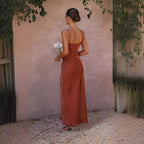 Damen Elegantes Maxikleid mit seitlichem Schlitz und schmalen Trägern R&B