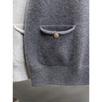Damen Strickweste mit Knopfdetails und seitlichen Taschen R&B