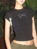 Damen Kurzarm T-Shirt mit elegantem Schleifenmuster und figurbetontem Design R&B