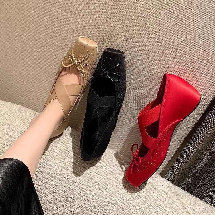 Damen Ballerinas mit modischem Kreuzriemendesign und perforierter Oberfläche R&B