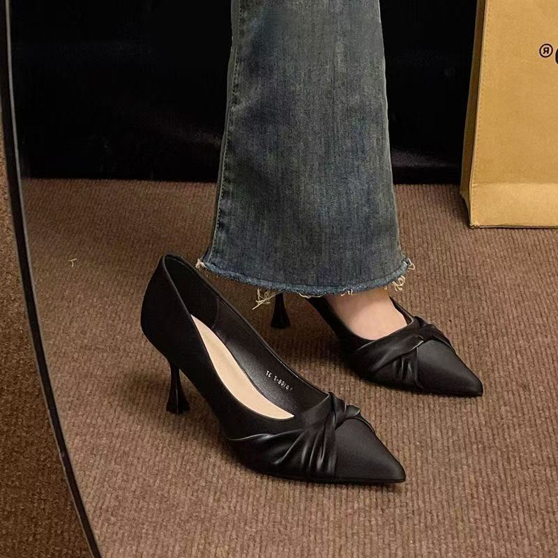 Damen Elegante Slingpumps mit asymmetrischem Detail und schmalem Absatz R&B