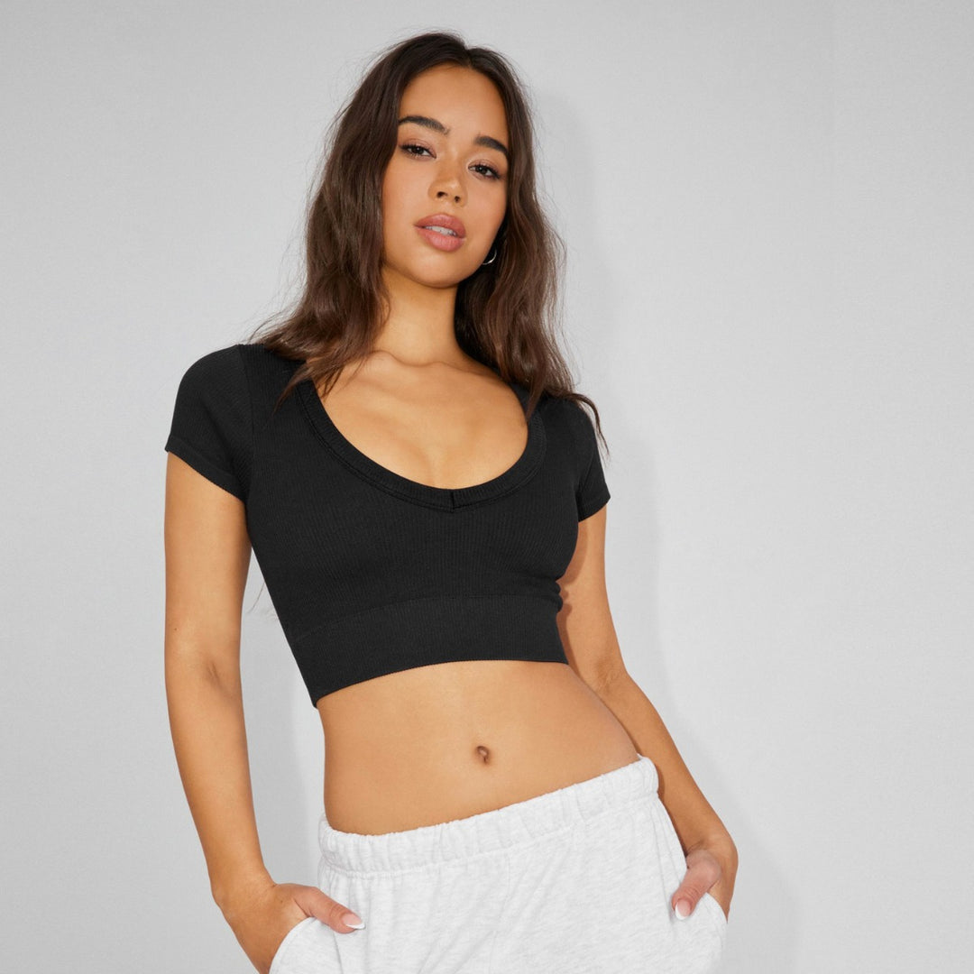 Damen figurbetontes Kurzarmcrop-Top mit tiefem V-Ausschnitt R&B