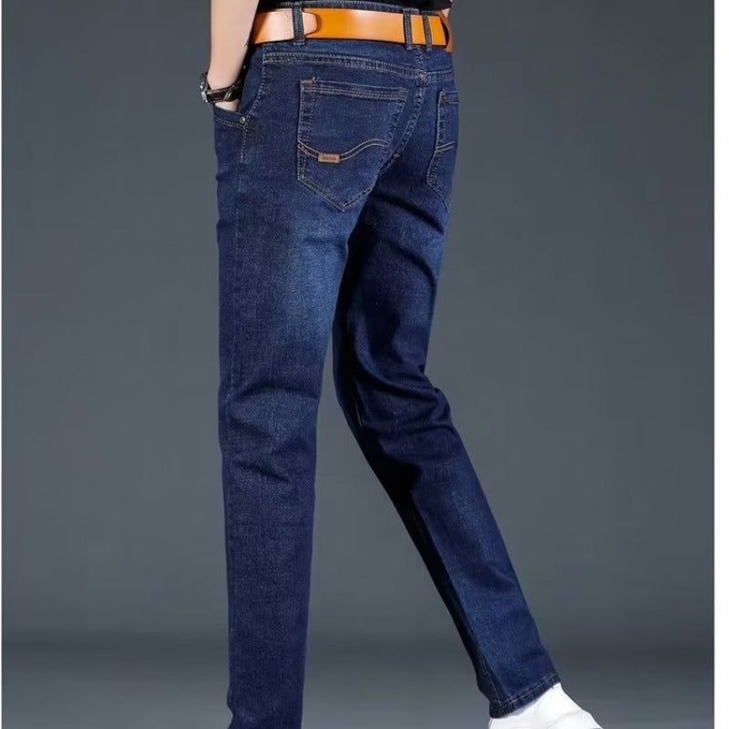 Herren Slim Fit Jeans mit flexiblem Bund und modernen Details