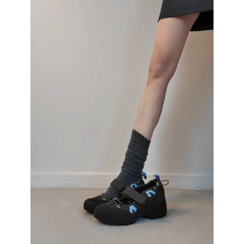 Damen bequeme Sneaker mit modischen Details