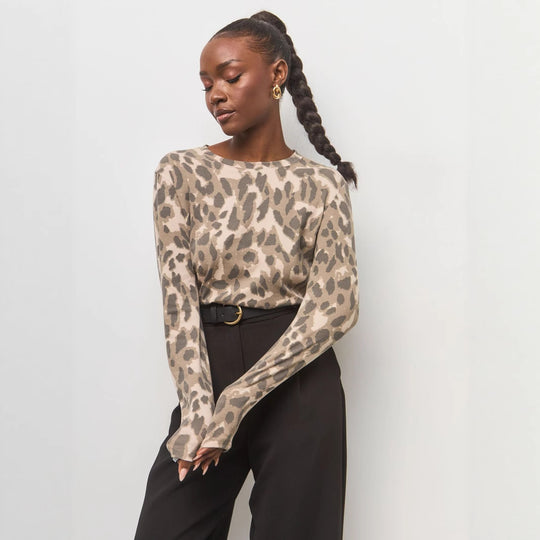 Damen Langarm-Shirt mit modernem Leo-Print und weichem Griff R&B