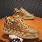 Damen Sportliche Sneakers mit motivierter Rückenkonstruktion und gepolsterter Rutschfester Sohle