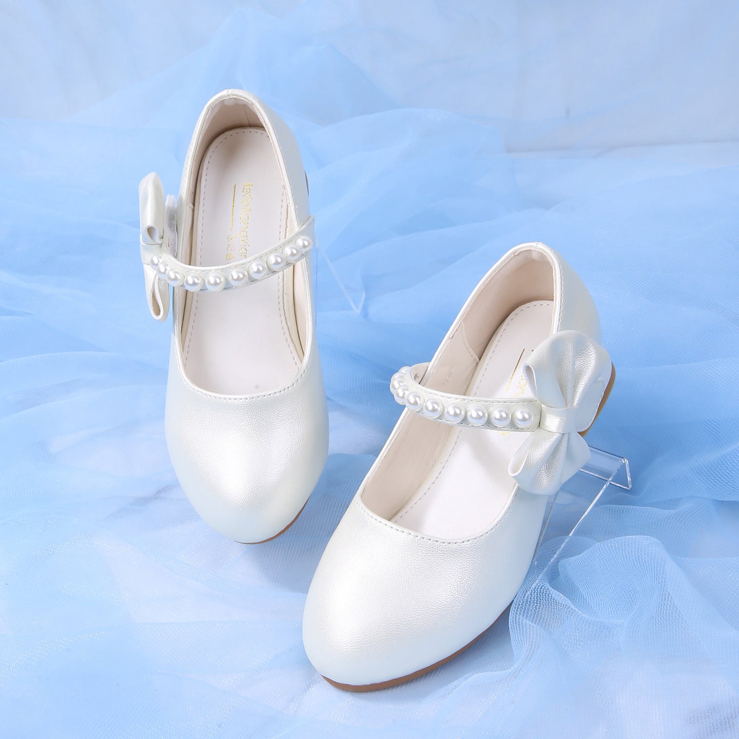 Mädchen elegante Ballerinas mit Schleifen- und Perlenakzenten R&B
