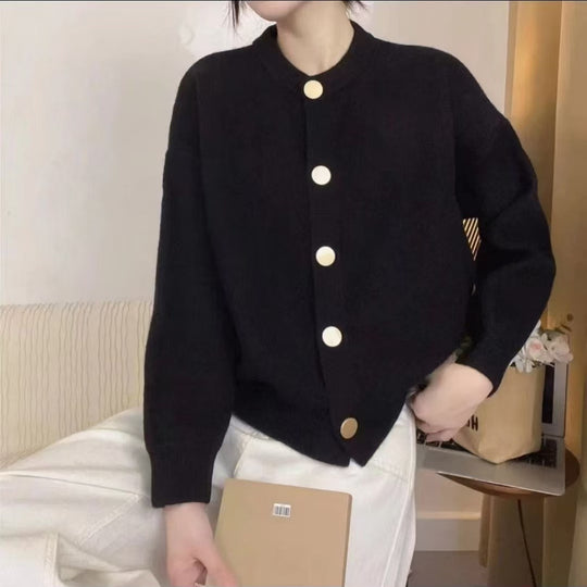 Damen Kuschelige Strickjacke mit großen Knöpfen und elegantem Design R&B