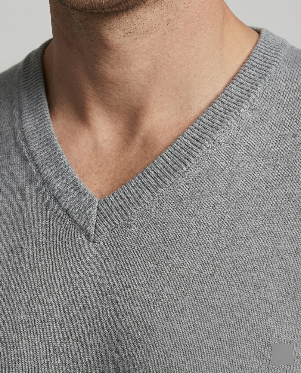 Herren V-Ausschnitt Pullover aus hochwertiger Baumwolle mit bequemer Passform R&B