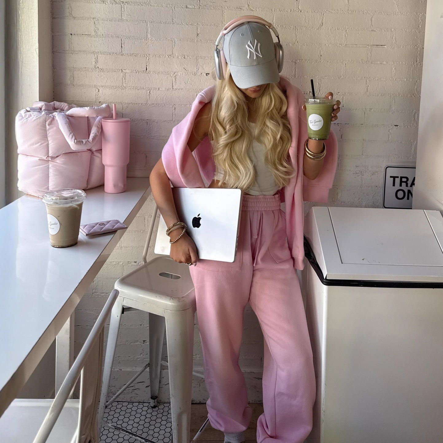 Damen Hoodie und Jogginghosen Set mit Kängurutasche R&B