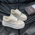 Damen modische Sneakers mit hochglänzendem Obermaterial und stabiler Plateausohle R&B