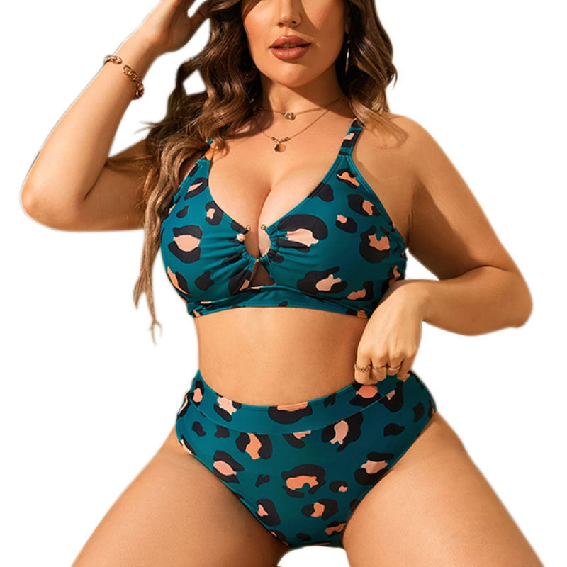 Damen Hochgeschnittener Bikini mit modernem Leo-Muster