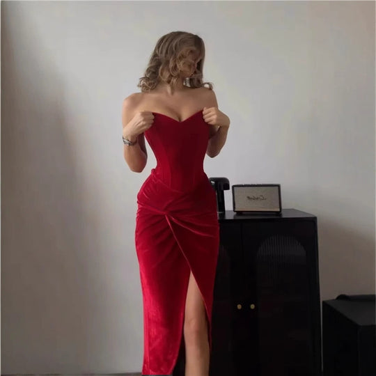 Damen Abendkleid mit sanften Rüschendetails und figurformender Silhouette R&B