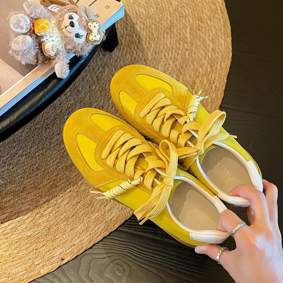 Damen Sportliche Sneakers mit atmungsaktivem Obermaterial und stylischen Schnürdetails R&B