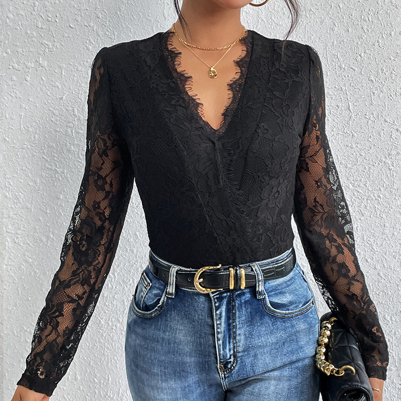 Damen Body mit romantischer Spitze und tiefem V-Ausschnitt R&B