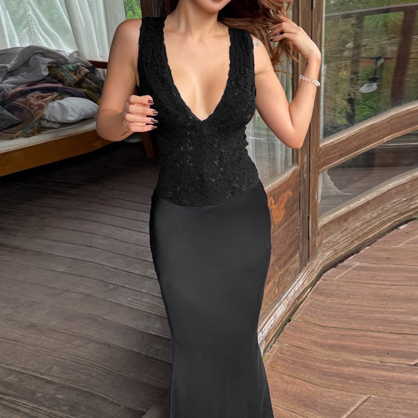 Damen Elegantes Maxikleid mit tiefem V-Ausschnitt und romantischem Spitzenoberteil R&B