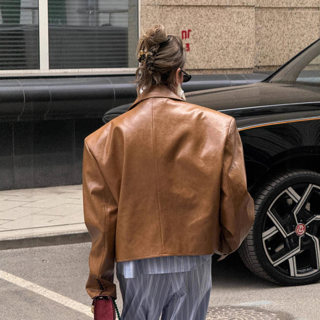 Damen Kunstlederjacke im oversized Stil mit strukturierten Details R&B