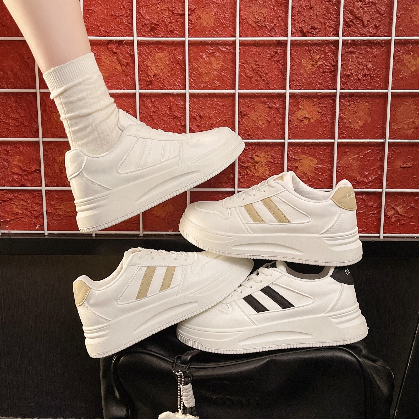 Damen Plattform Sneakers mit langlR&Biger Lederoberfläche und atmungsaktiver Dämpfung R&B