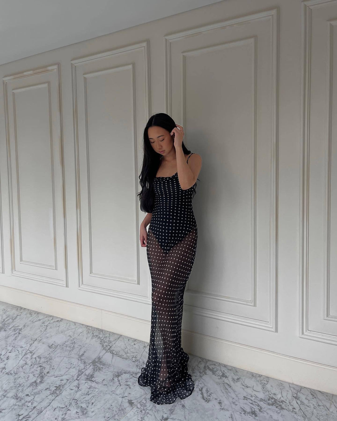 Damen transparenter Maxi-Kleid mit gepunktetem Design und verführerischen Rüschendetails R&B