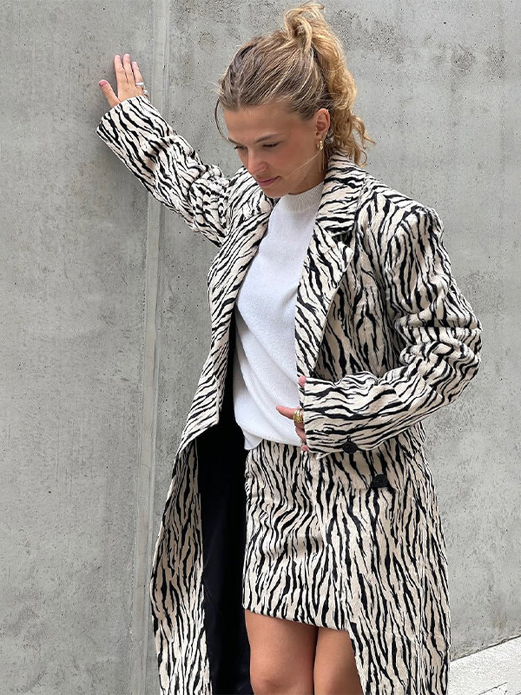 Damen modischer Langmantel mit animalischem Print R&B