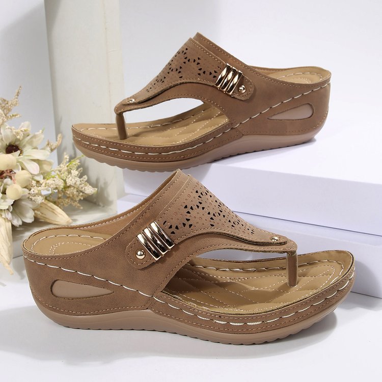 Damen Zehentrenner-Sandalen mit zierlichem Lochmuster und komfortabler Fußbettung R&B
