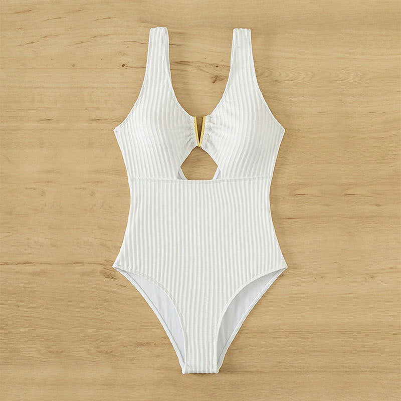 Damen Einteiler Badeanzug mit modernem Cut-Out-Design und strukturiertem Stoff