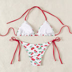 Damen Triangel-Bikini mit frischem Kirschmotiv und verstellbaren Bindändern