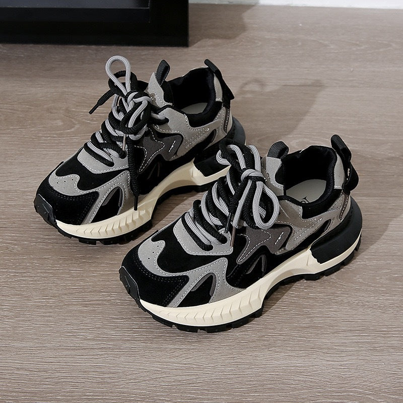 Damen Sportliche Sneakers mit trendigem Design von R&B