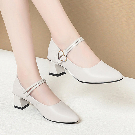 Damen Mary Jane Pumps mit modischem Riemen und elegantem Herzdetail R&B