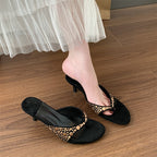 Damen Offene Mules mit dekorativen Perlenapplikationen und elegantem Absatz R&B