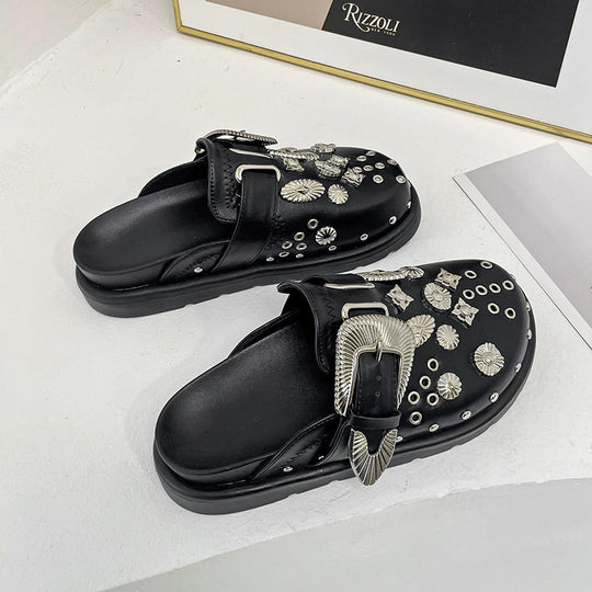 Damen nan verzierte Schlupf-Clogs mit metallischen Conchos, großer Zierschnalle und ergonomischem Fußbett R&B