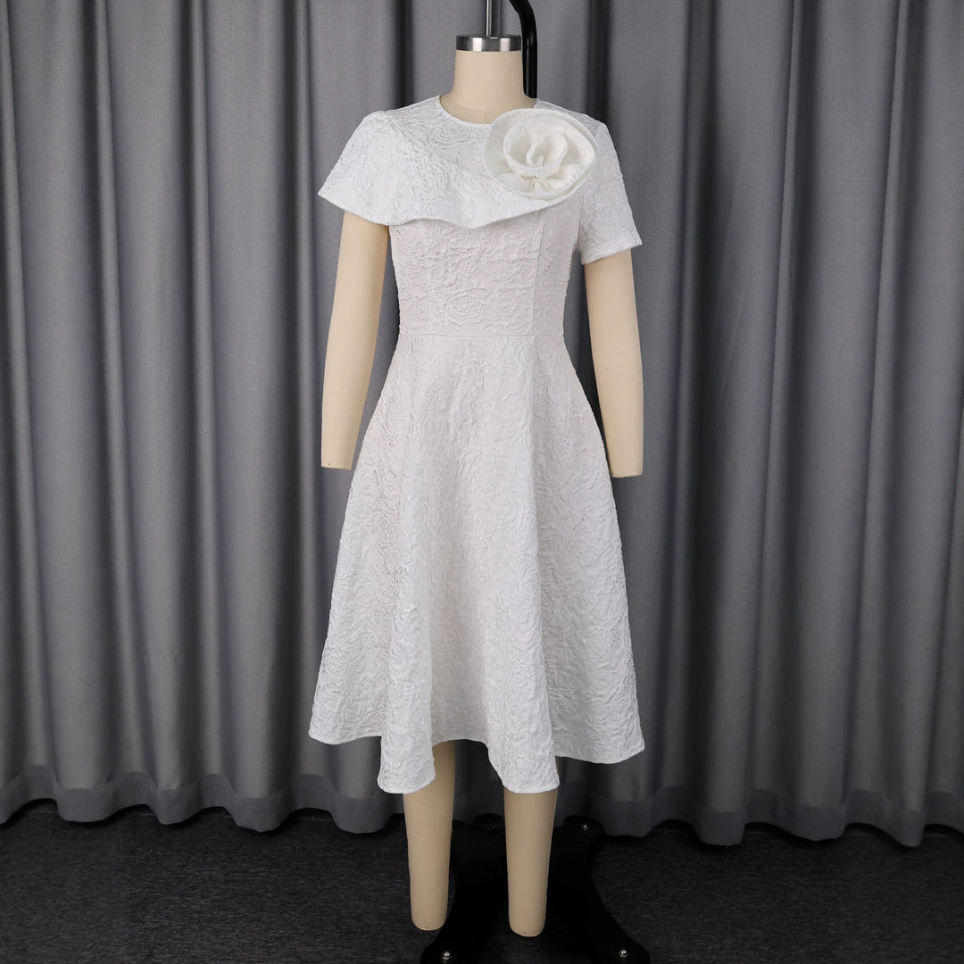 Damen festliches Kleid mit kunstvollem Blumendekor und wunderschöner Drapierung R&B