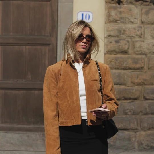 Damen kurze Kunstlederjacke mit elegantem Kragen und praktischen Taschen R&B