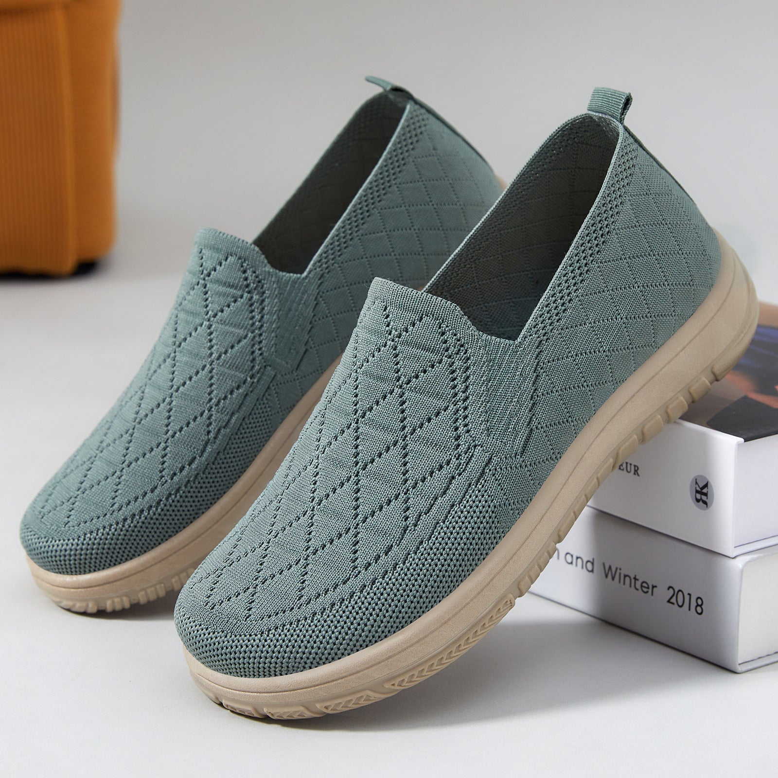 Damen Komfortable Slip-On Freizeitschuhe mit atmungsaktivem Strickdesign R&B