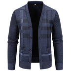 Herren stilvolle Strickjacke mit modernem Karomuster und praktischen Taschen R&B