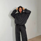 Damen Urbaner Oversized Sweatanzug mit glitzernden Akzenten R&B