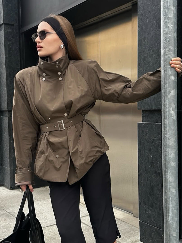 Damen modische Utility-Jacke mit Taillengürtel und trendy Knopfdetails R&B
