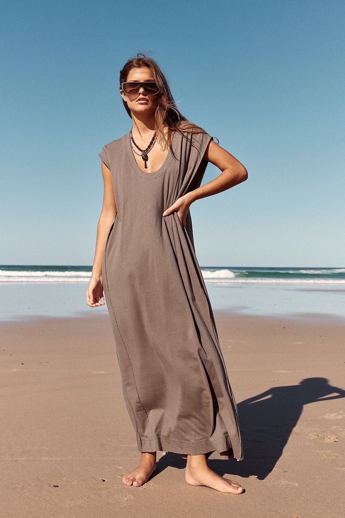 Damen lässiges Maxikleid mit tiefem Ausschnitt und seitlichen Schlitzen R&B