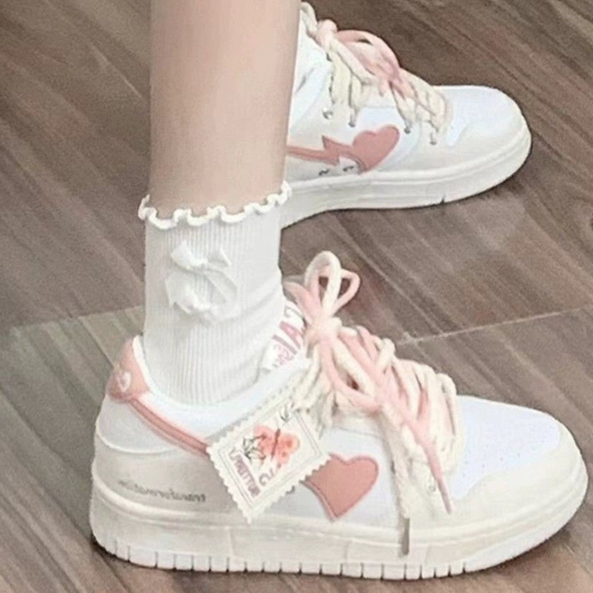 Damen Lifestyle Sneakers mit moderner Schnürung und hochwertigem Obermaterial R&B