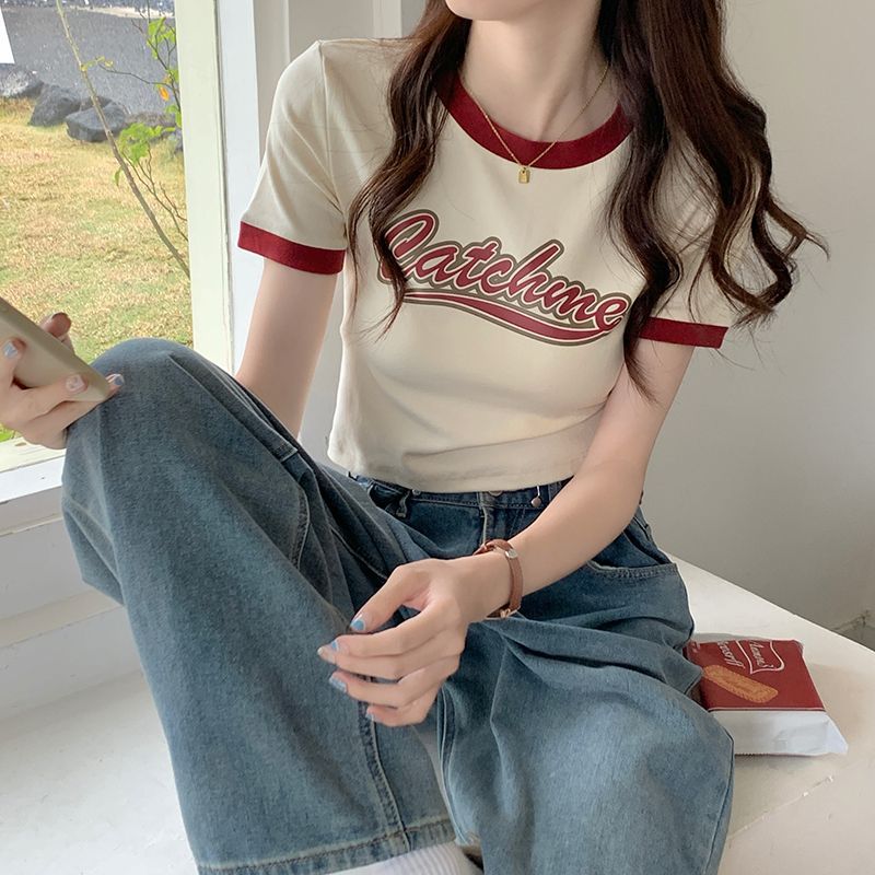 Damen lässiges Crop-Top mit kontrastierenden Ärmeln und kreativem Schriftzug R&B