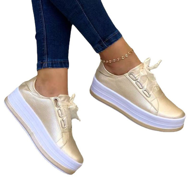 Damen Sneakers mit zeitgemäßem Plateau-Design R&B