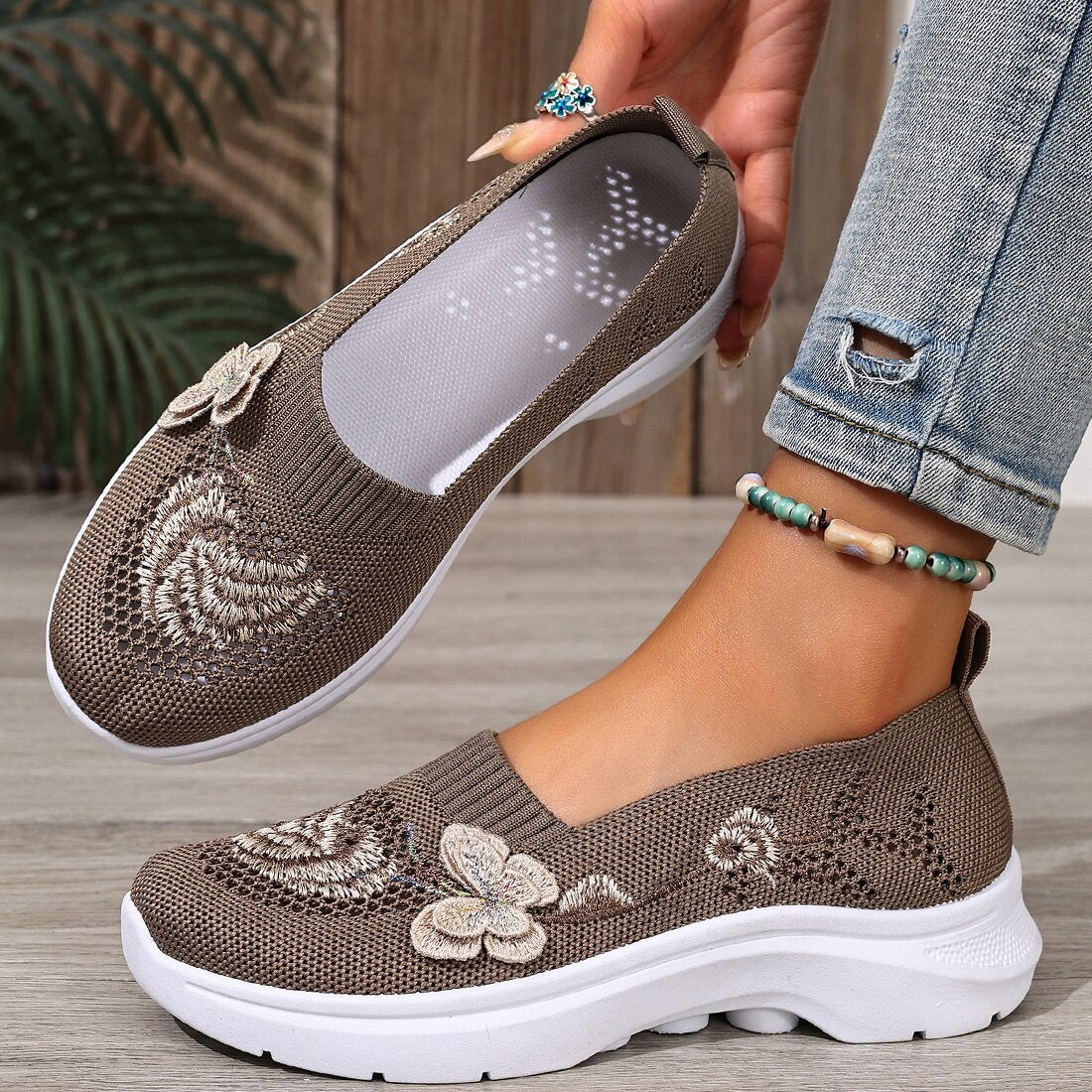 Damen Komfortable und atmungsaktive Slip-On Laufsohle mit floralem Dekor R&B
