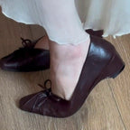 Damen Ballerina mit verspielter Schleifenapplikation aus hochwertigem Leder